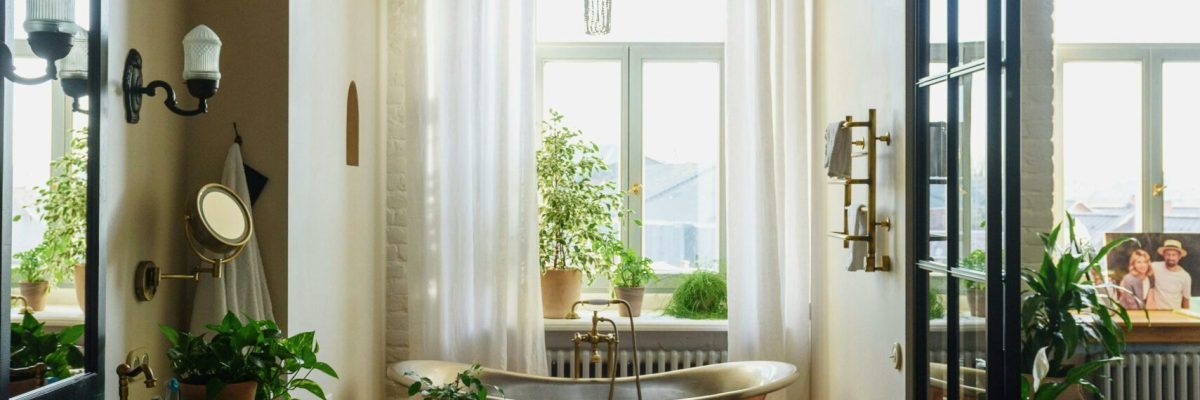 pexels-kseniachernaya-4450337